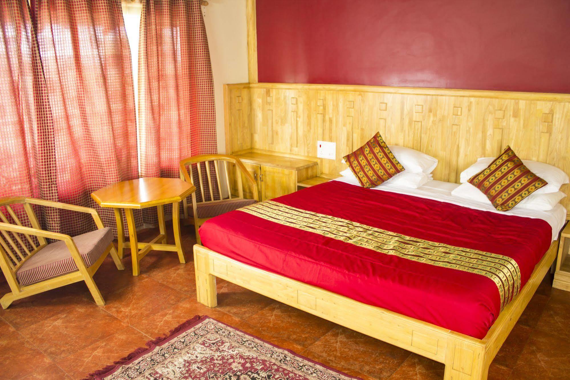 Porcupine Castle Hotel Polibetta Luaran gambar